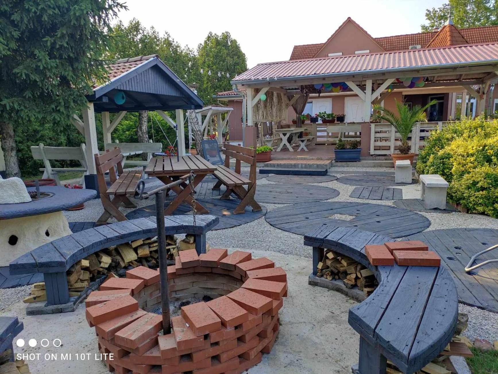 Bed and Breakfast Hartmann Panzió Barcs Exterior foto